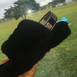 UGG Fluff Yeah Slides